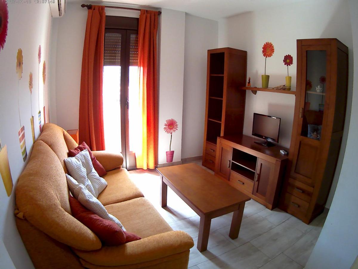 Apartamentos Turisticos Mirayuste غوادالوبي المظهر الخارجي الصورة