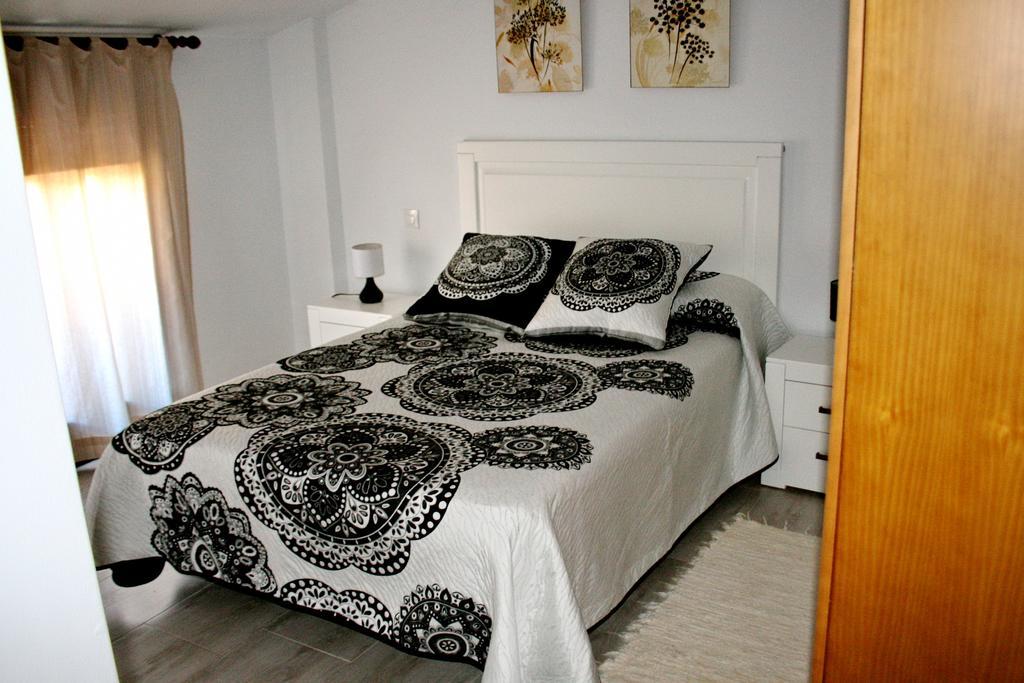 Apartamentos Turisticos Mirayuste غوادالوبي المظهر الخارجي الصورة
