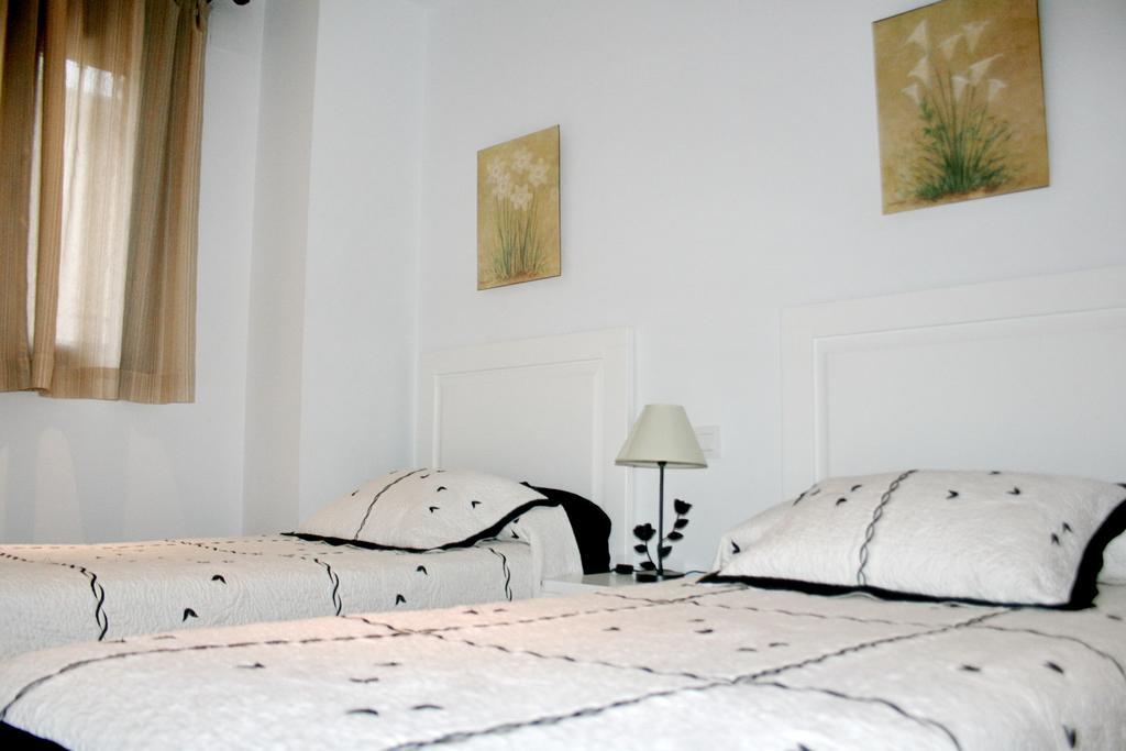 Apartamentos Turisticos Mirayuste غوادالوبي المظهر الخارجي الصورة