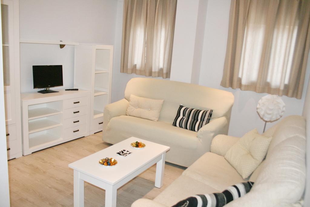 Apartamentos Turisticos Mirayuste غوادالوبي المظهر الخارجي الصورة
