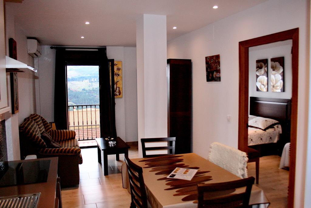 Apartamentos Turisticos Mirayuste غوادالوبي المظهر الخارجي الصورة
